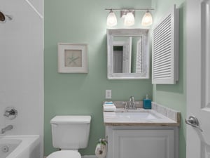 Bathroom 3 with Tub Shower Combo