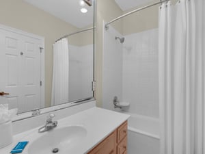 Bathroom 3 with Tub Shower Combo