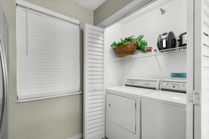 Full Size Washer and Dryer In Unit
