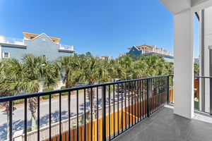 2nd floor balcony off living area