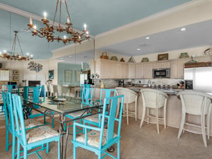 Dining and breakfast bar area