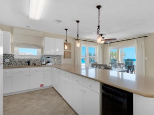 Kitchen with Ice Machine