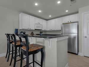 Breakfast bar and Kitchen area