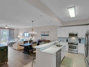 Spacious Custom Kitchen