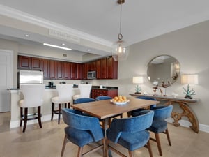 Dining area and addtional seating at breakfast bar