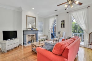 Welcome to Victorian Gem on Broughton Street