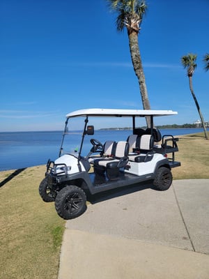 Agusta Village 523 Golf Cart