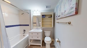 Market Street Inn 432434 Lockout