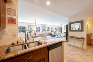 ResortPlaza5004SkiInSkiOutKitchen