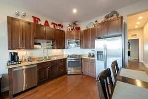 Newpark Terrace 57Full kitchen, new appliances