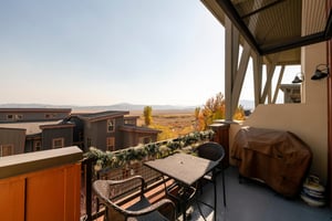 Newpark Terrace 57Upstairs patio