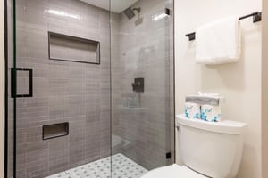 Spacious master bathroom featuring walkin shower..12.mstrbath