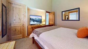 Curl up, catch a movie, and let the mountain air lull you to sleep — the bedrooms at Park Avenue 236 have everything you need for a perfect night in.