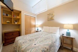 Every guest feels right at home in the charming and comfortable bedroom at Park Avenue 256 — a peaceful and inviting space that adds to the overall warmth of this exceptional Park City condo rental.
