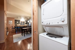 Bear Hollow 4402 includes an inunit washer and dryer, making longer stays a breeze. Its the practical touches like this that make this Park City vacation rental feel just like home.