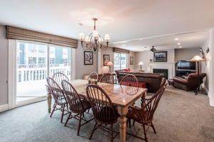 From family dinners to aprèsski celebrations, this spacious dining room has room for everyone. Discover why Resort Plaza 5025 is a top choice for Park City lodging.
