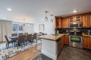 From the elegant pendant lighting to the granite island and premium appliances, every detail of this kitchen has been thoughtfully designed. Resort Plaza 5031 delivers a truly elevated Park City lodgi