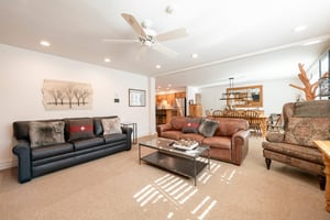 Bright, spacious, and comfortably furnished, this expansive living area is the heart of Resort Plaza 5034, making it an ideal Park City lodging choice for families and groups who love to gather togeth