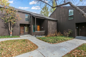 Three Kings 64 makes a bold and stylish first impression with its striking modern mountain architecture, warm wood tones, and beautifully landscaped surroundings that set the stage for an exceptional