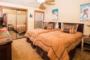 Plenty of space for the whole crew at Three Kings 65, one of the most accommodating Park City condo rentals for a funfilled mountain getaway.