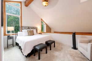 Three Kings 93 offers a charming and versatile loft bedroom that can be configured as a king or two twins, making it one of the most flexible Park City vacation rentals for families and groups of all