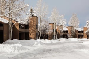 Snowblanketed and breathtakingly beautiful — Park Avenue 256 is the ultimate Park City retreat, where classic mountain living and worldclass skiing come together for an unforgettable winter escape.