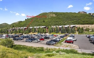 Perfectly nestled at the base of Deer Valley Resort, Powder Run C13 offers an unbeatable slopeside location — a premier vacation rental that puts you right in the middle of all the mountain action.