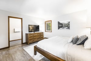 148 Webster Court Home  Master Bedroom