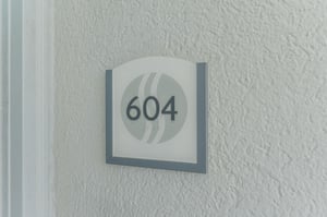 1029806