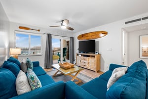 Holiday Surf and Racquet Unit 105 1