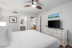 Holiday Surf and Racquet Unit 105 13