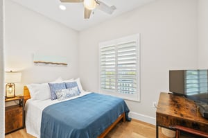Via De Luna 220  Spanish Moss 18