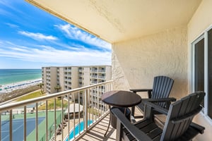Holiday Surf and Racquet Unit 717 20