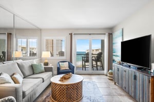Holiday Surf and Racquet Unit 715 1