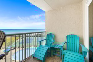 Holiday Surf and Racquet Unit 512 5