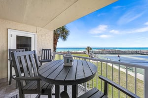Holiday Surf and Racquet Unit 218 1