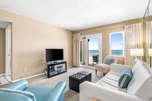 Holiday Surf and Racquet Unit 701 9