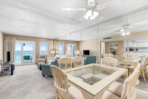Holiday Surf and Racquet Unit 701 24