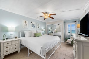 Holiday Surf and Racquet Unit 410 3