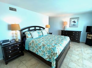 Tristan Towers 10B 11