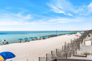 Holiday Surf and Racquet Unit 304 41