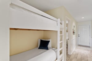 Coral Reef Club 15 10