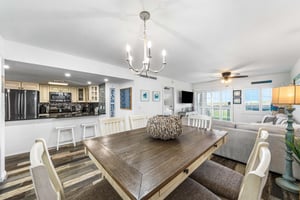 Holiday Surf and Racquet Unit 121 1