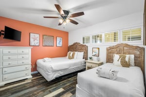 Holiday Surf and Racquet Unit 121 5