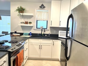 Compass Point 404  Pet Friendly 9