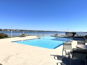 Compass Point 404  Pet Friendly 16