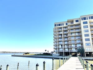 Compass Point 404  Pet Friendly 23
