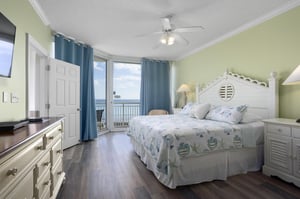 The Pearl of Navarre 303  Seas the Day 22