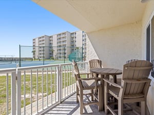 Holiday Surf and Racquet Unit 117 20
