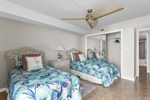 Sabine Yacht and Racquet Club 9D 18